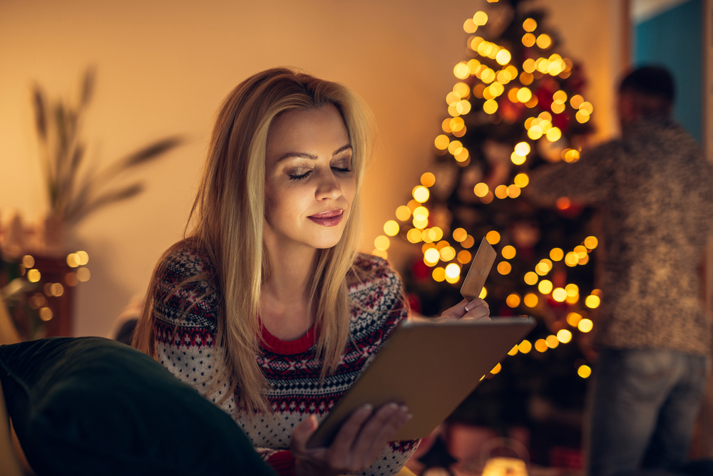 safe online holiday shopping
